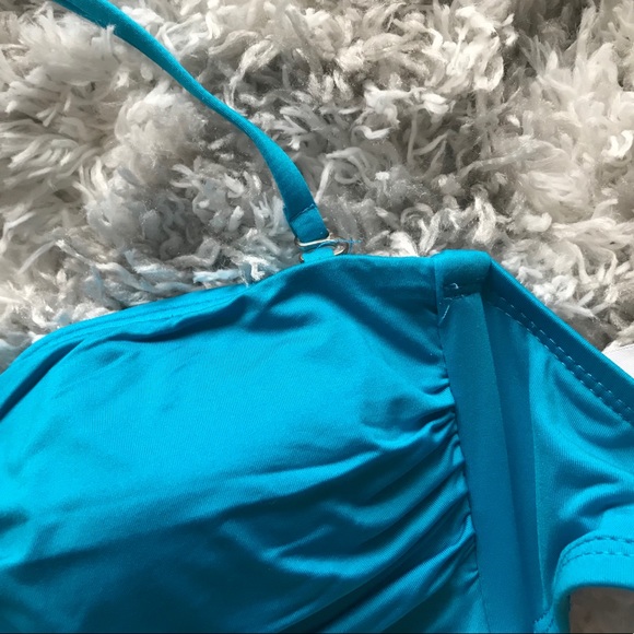 $10 Strapless or with strap convertible bikini top - Picture 5 of 5
